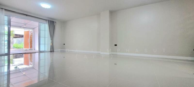 ขาย - Townhouse In Jomtien, ชลบุรี