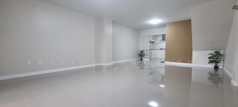 ขาย - Townhouse In Jomtien, ชลบุรี