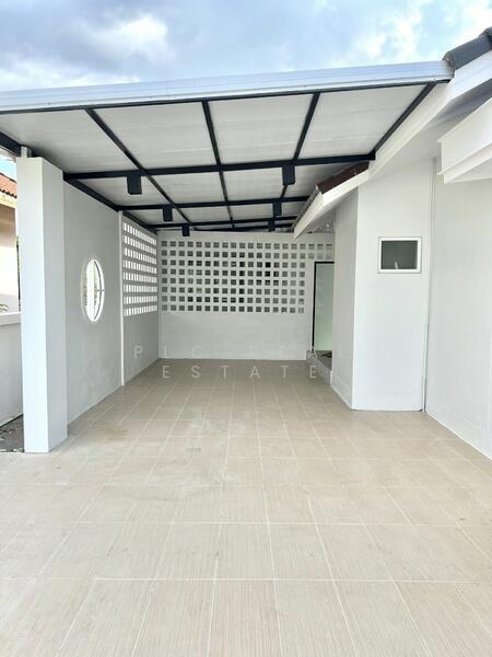 Single House 3 bedrooms for Sale in Takhian Tia, Chon Buri (Pattaya), Bang Lamung, Bang Lamung (Pattaya), Chon Buri (Pattaya), 3 Bedrooms, 284 sqm, Single Detached House For Sale, by PLC Real Estate, 500014161 - DDproperty.com