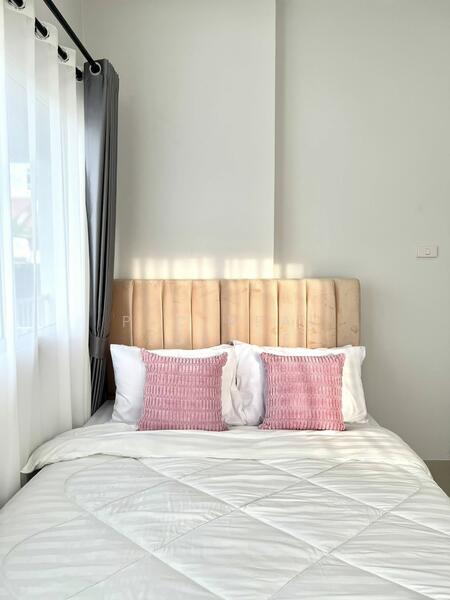 Single House 3 bedrooms for Sale in Takhian Tia, Chon Buri (Pattaya), Bang Lamung, Bang Lamung (Pattaya), Chon Buri (Pattaya), 3 Bedrooms, 284 sqm, Single Detached House For Sale, by PLC Real Estate, 500014161 - DDproperty.com