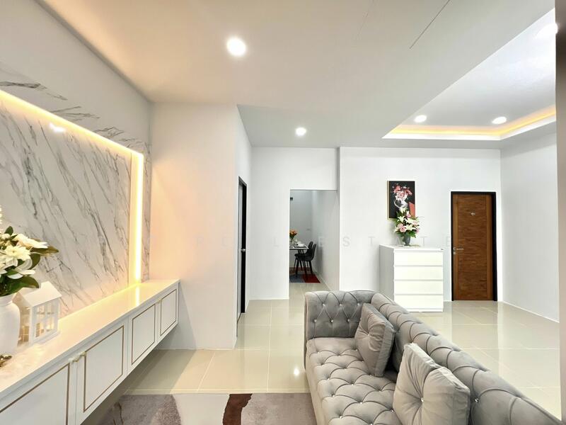 Single House 3 bedrooms for Sale in Takhian Tia, Chon Buri (Pattaya), Bang Lamung, Bang Lamung (Pattaya), Chon Buri (Pattaya), 3 Bedrooms, 284 sqm, Single Detached House For Sale, by PLC Real Estate, 500014161 - DDproperty.com