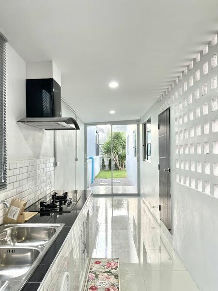 Single House 3 bedrooms for Sale in Takhian Tia, Chon Buri (Pattaya), Bang Lamung, Bang Lamung (Pattaya), Chon Buri (Pattaya), 3 Bedrooms, 284 sqm, Single Detached House For Sale, by PLC Real Estate, 500014161 - DDproperty.com