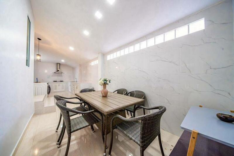 For Sale - View Point Village, Chon Buri (Pattaya)