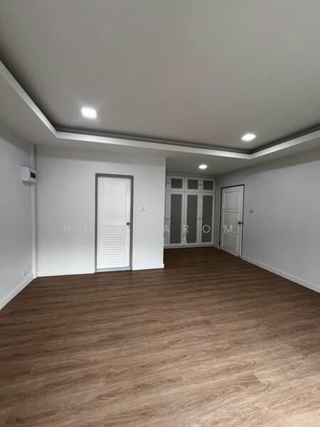 For Sale - FULLY RENOVATED HOUSE - SUKHUMVIT SOI 31 - 47 TARANGWAH. (1530356), Bangkok