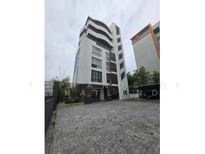 ขาย - ขาย อาคารสำนักงาน ศรีนครินทร์ Stand Alone สูง 8 ชั้น พื้นที่ 1000 ตร.ม. มีลิฟต์, กรุงเทพ