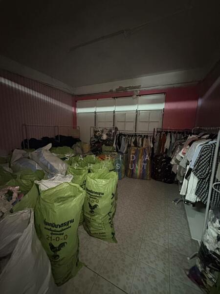 For Sale - 3 Room Building For Sale, Chon Buri