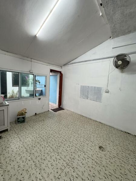 For Sale - 3 Room Building For Sale, Chon Buri