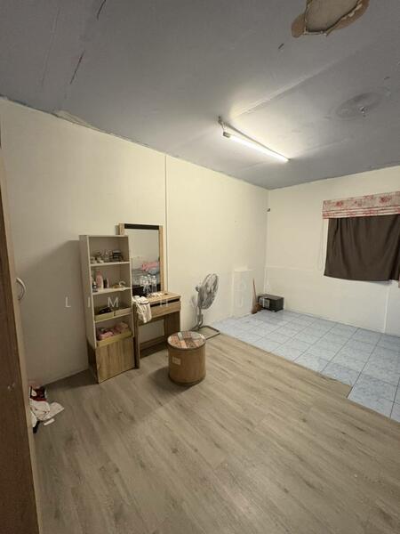 For Sale - 3 Room Building For Sale, Chon Buri