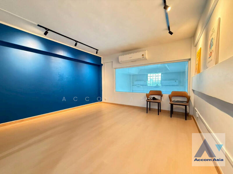 For Sale - 3 Bedrooms Townhouse for Sale in Sukhumvit, Bangkok near BTS Phrom Phong - MRT Queen Sirikit Nationa, Bangkok