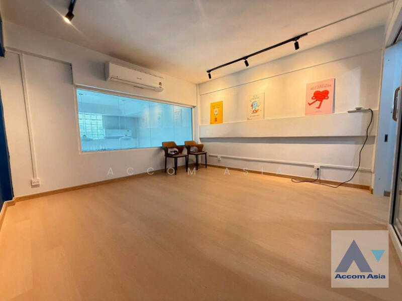 For Sale - 3 Bedrooms Townhouse for Sale in Sukhumvit, Bangkok near BTS Phrom Phong - MRT Queen Sirikit Nationa, Bangkok