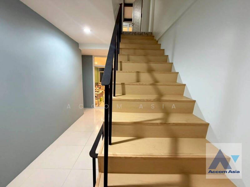 For Sale - 3 Bedrooms Townhouse for Sale in Sukhumvit, Bangkok near BTS Phrom Phong - MRT Queen Sirikit Nationa, Bangkok