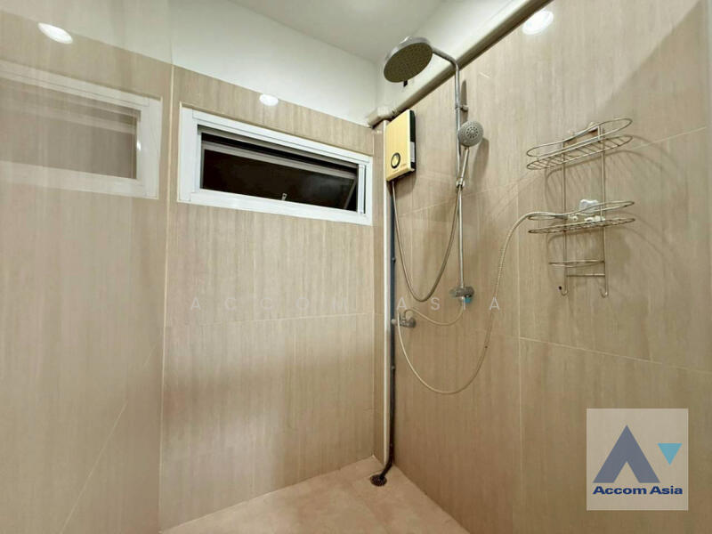 For Sale - 3 Bedrooms Townhouse for Sale in Sukhumvit, Bangkok near BTS Phrom Phong - MRT Queen Sirikit Nationa, Bangkok