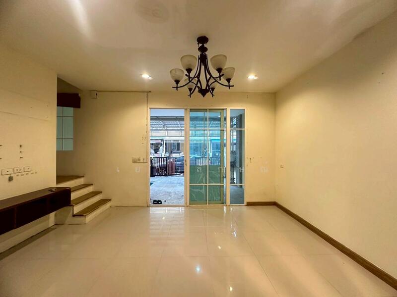 ขาย - Golden Town Onnut-Pattanakarn : ทาวน์โฮม โกลเด้น ทาวน์ อ่อนนุช-พัฒนาการ, กรุงเทพ