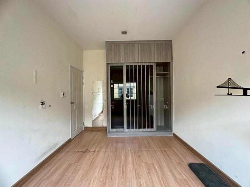 ขาย - Golden Town Onnut-Pattanakarn : ทาวน์โฮม โกลเด้น ทาวน์ อ่อนนุช-พัฒนาการ, กรุงเทพ