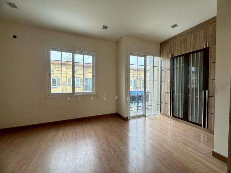 ขาย - Golden Town Onnut-Pattanakarn : ทาวน์โฮม โกลเด้น ทาวน์ อ่อนนุช-พัฒนาการ, กรุงเทพ