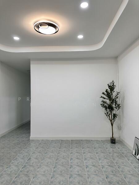 ขาย - เครือสหพัฒน์, ชลบุรี