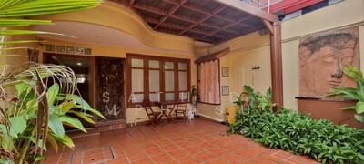 ขาย - 5 Storey Commercial Building In Pratumnak, ชลบุรี