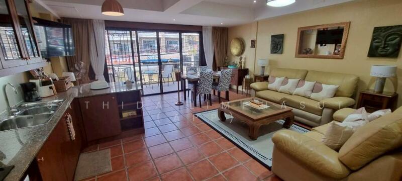 ขาย - 5 Storey Commercial Building In Pratumnak, ชลบุรี