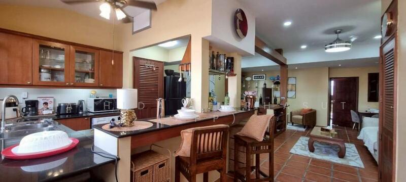 For Sale - 5 Storey Commercial Building In Pratumnak, Chon Buri