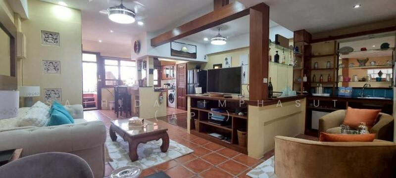 For Sale - 5 Storey Commercial Building In Pratumnak, Chon Buri