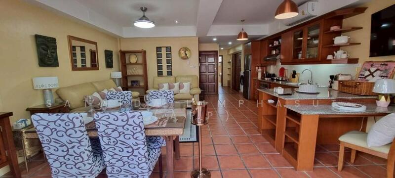 For Sale - 5 Storey Commercial Building In Pratumnak, Chon Buri