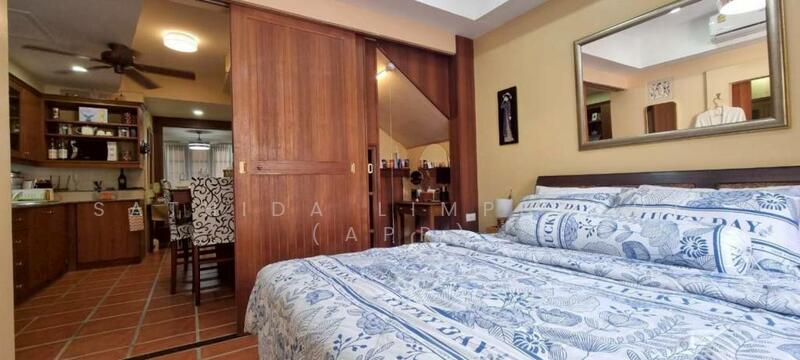 For Sale - 5 Storey Commercial Building In Pratumnak, Chon Buri