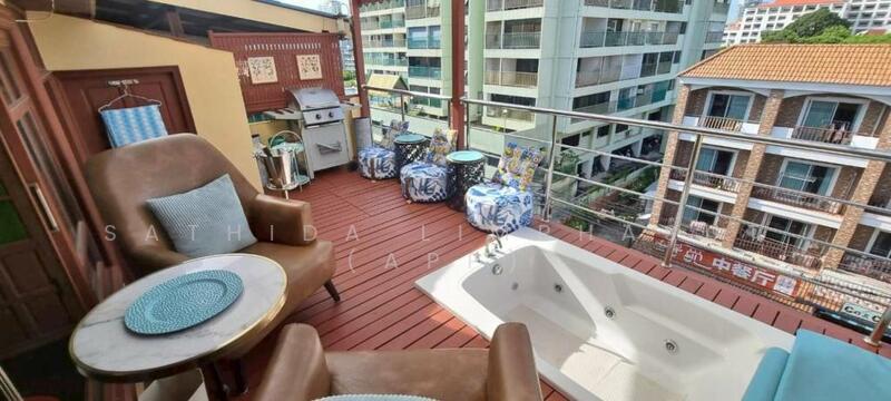 For Sale - 5 Storey Commercial Building In Pratumnak, Chon Buri