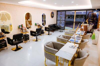 ขาย - Modern Beauty Salon And Nail Bar for Sale, ชลบุรี