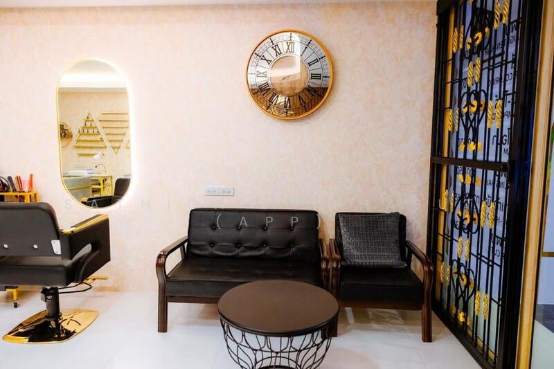 ขาย - Modern Beauty Salon And Nail Bar for Sale, ชลบุรี