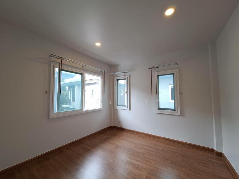 For Sale - The Centro Watcharapol, Bangkok