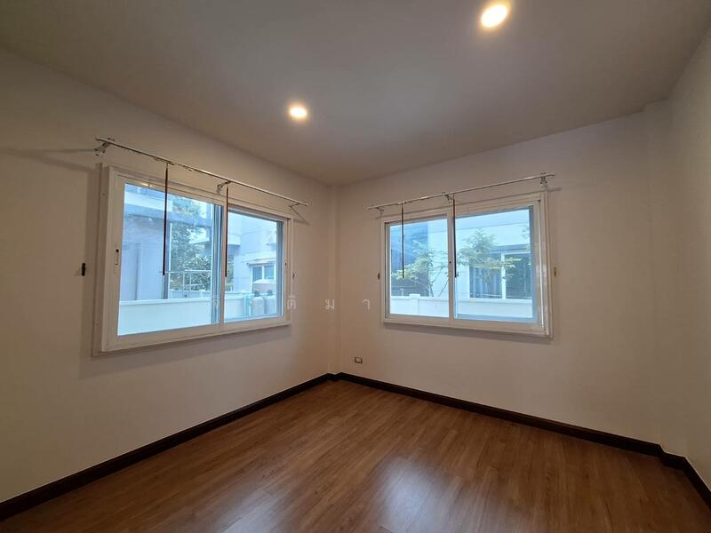 For Sale - The Centro Watcharapol, Bangkok