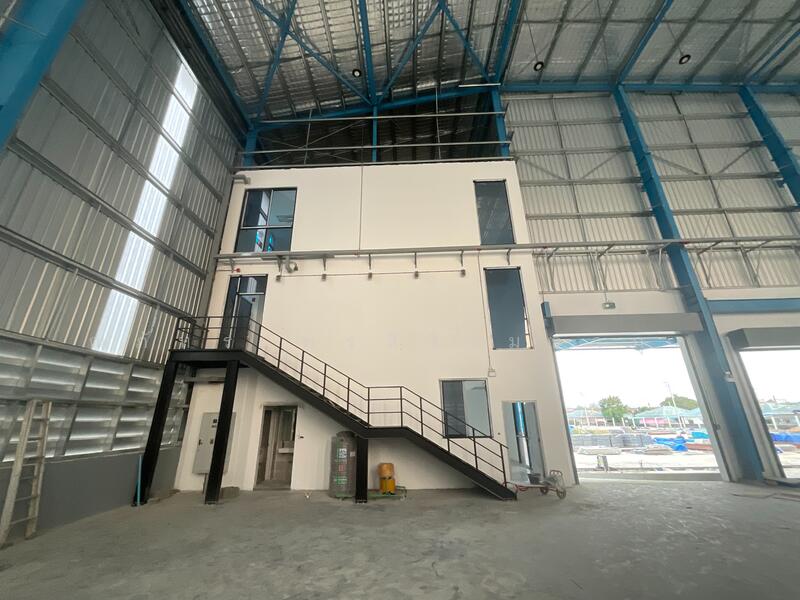 ให้เช่า - ให้เช่าโรงงานแหลมฉบัง พื้นที่สีม่วง ชลบุรี ขนาด 1064 ตรม. ศรีราชา จ.ชลบุรี, ชลบุรี