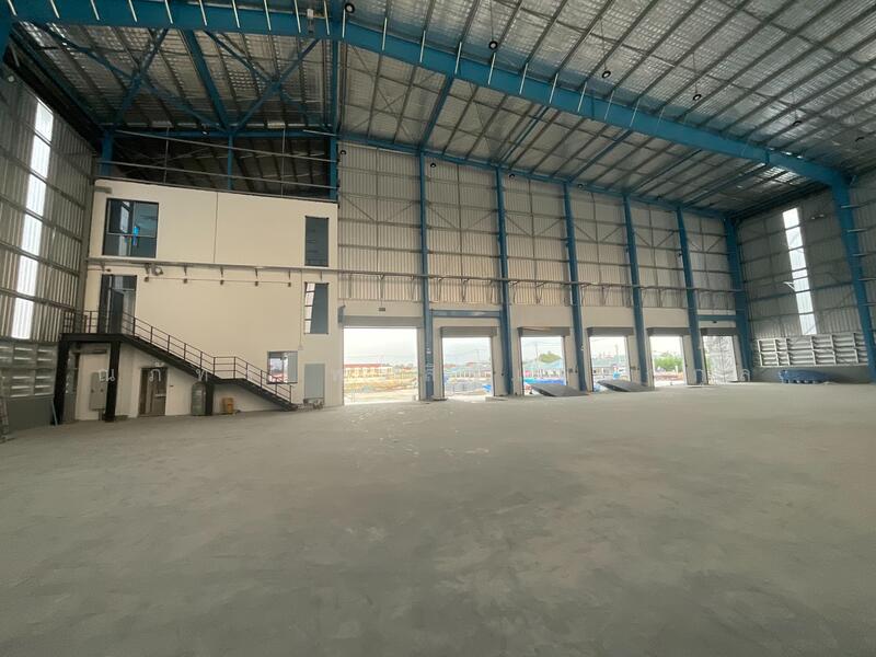 ให้เช่า - ให้เช่าโรงงานแหลมฉบัง พื้นที่สีม่วง ชลบุรี ขนาด 1064 ตรม. ศรีราชา จ.ชลบุรี, ชลบุรี