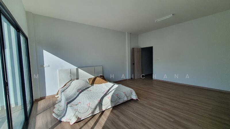 For Sale - อาคารพานิชย์ บึงเสนาท เมืองนครสวรรค์, Nakhon Sawan