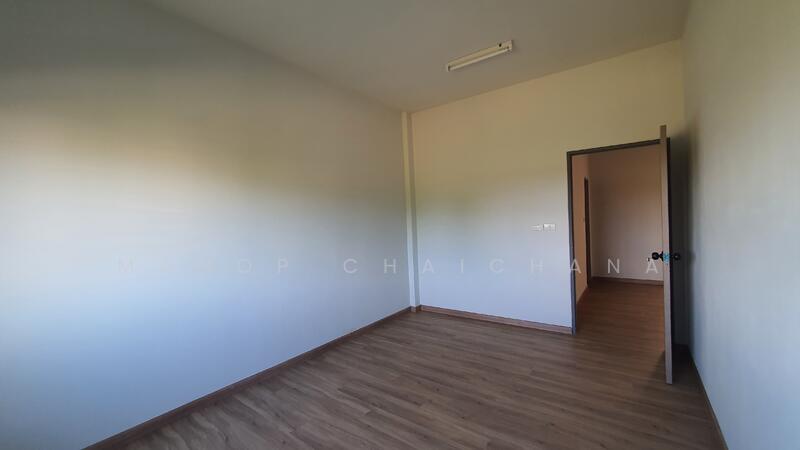 ขาย - อาคารพานิชย์ บึงเสนาท เมืองนครสวรรค์, นครสวรรค์