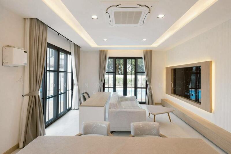 For Sale - พูลวิลล่าหรู ดีไซน์โมเดิร์น สันทราย, Chiang Mai