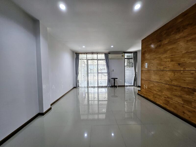 For Rent - Haus 35 Chaengwattana, Nonthaburi