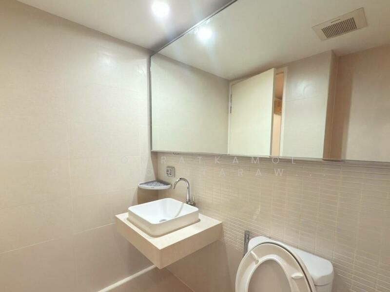 ให้เช่า - โฟคัส ออน ศาลาแดง คอนโดมิเนียม, กรุงเทพ