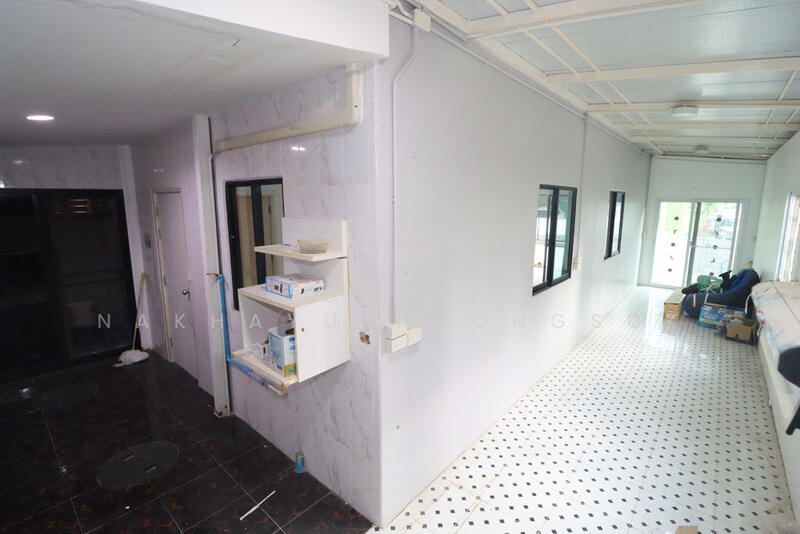 ทาวน์โฮม ลาดพร้าว, ทาวน์โฮม วังทองหลาง