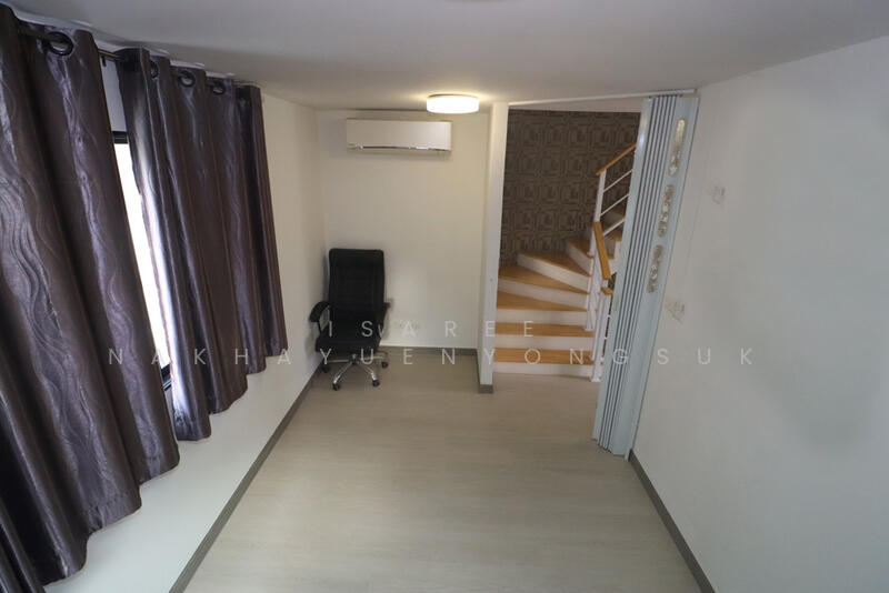 ทาวน์โฮม ลาดพร้าว, ทาวน์โฮม วังทองหลาง