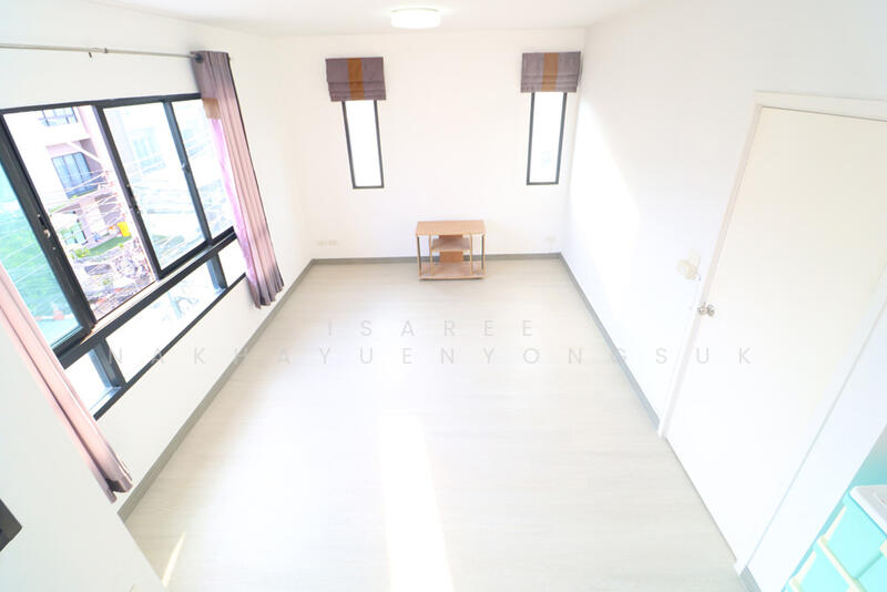 ทาวน์โฮม ลาดพร้าว, ทาวน์โฮม วังทองหลาง