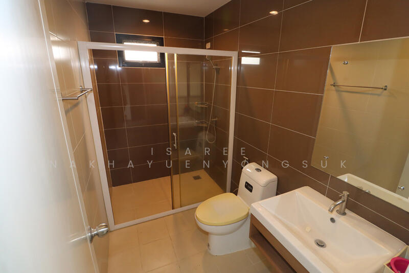 ทาวน์โฮม ลาดพร้าว, ทาวน์โฮม วังทองหลาง