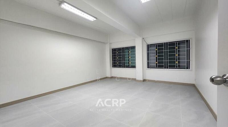 For Sale - ให้เช่าอาคารสำนักงาน 5 ชั้น ซอยพัฒนาการ 31/1 ทำเลดี รีโนเวทใหม่ พร้อมใช้งาน, Bangkok