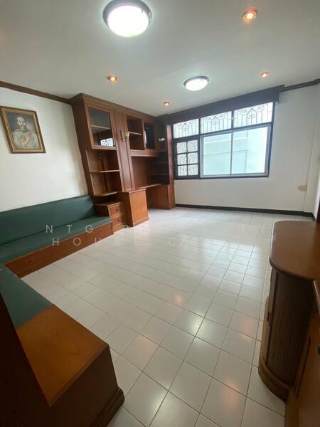 For Rent - RM328 ให้เช่า ทาวน์เฮ้าส์ 3 ชั้น ประชาราษฎร์บำเพ็ญ ห้วยขวาง ไม่รับจดทะเบียนบริษัท, Bangkok