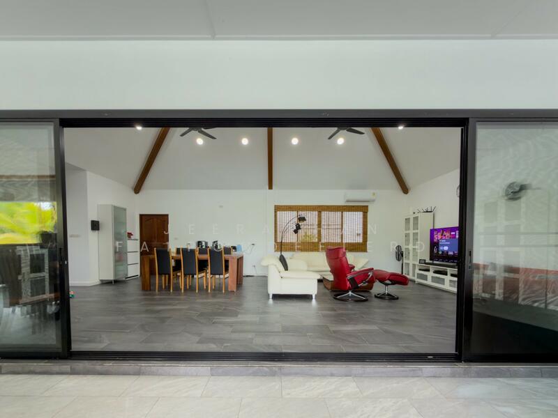 ขาย - กระบี่, กระบี่