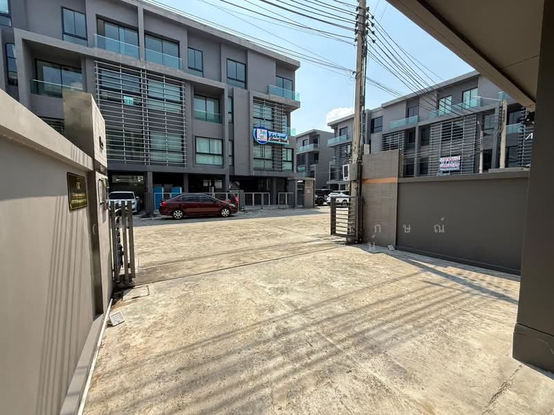 Arco Home Office, Bangkok, 1254 Soi Yothin Phatthana 11, Ekkamai-Ramintra Expressway, Khlong Chan, Bang Kapi, Bangkok, , 365 sqm, Office Space For Sale, by กมลลักษณ์ (หนุ่ย) สัมพันธรัตน์, 500015748 - DDproperty.com