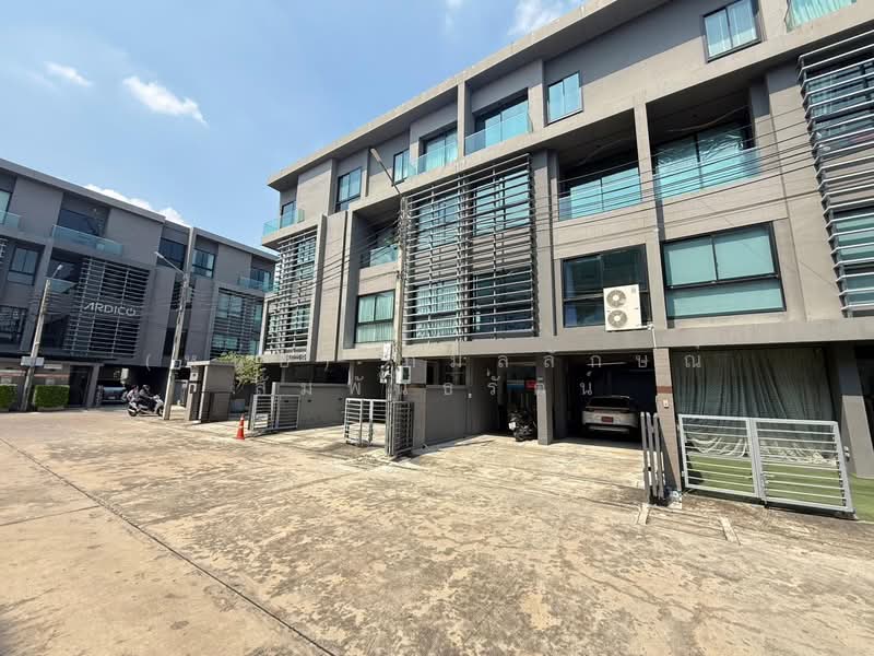 Arco Home Office, Bangkok, 1254 Soi Yothin Phatthana 11, Ekkamai-Ramintra Expressway, Khlong Chan, Bang Kapi, Bangkok, , 365 sqm, Office Space For Sale, by กมลลักษณ์ (หนุ่ย) สัมพันธรัตน์, 500015748 - DDproperty.com