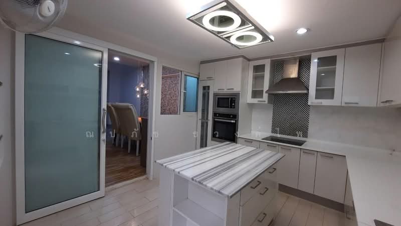 Waratorn Ville, Bangkok, Soi Rerktrilak, Suan Luang, Bangkok, 5 Bedrooms, 300 sqm, Townhouse For Rent, by ณปภัช ธวงค์ไพ, 500015759 - DDproperty.com