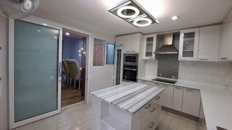 Waratorn Ville, Bangkok, Soi Rerktrilak, Suan Luang, Bangkok, 5 Bedrooms, 300 sqm, Townhouse For Rent, by ณปภัช ธวงค์ไพ, 500015759 - DDproperty.com
