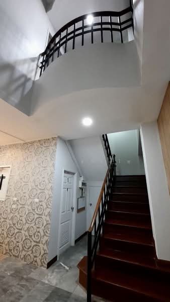 Waratorn Ville, Bangkok, Soi Rerktrilak, Suan Luang, Bangkok, 5 Bedrooms, 300 sqm, Townhouse For Rent, by ณปภัช ธวงค์ไพ, 500015759 - DDproperty.com